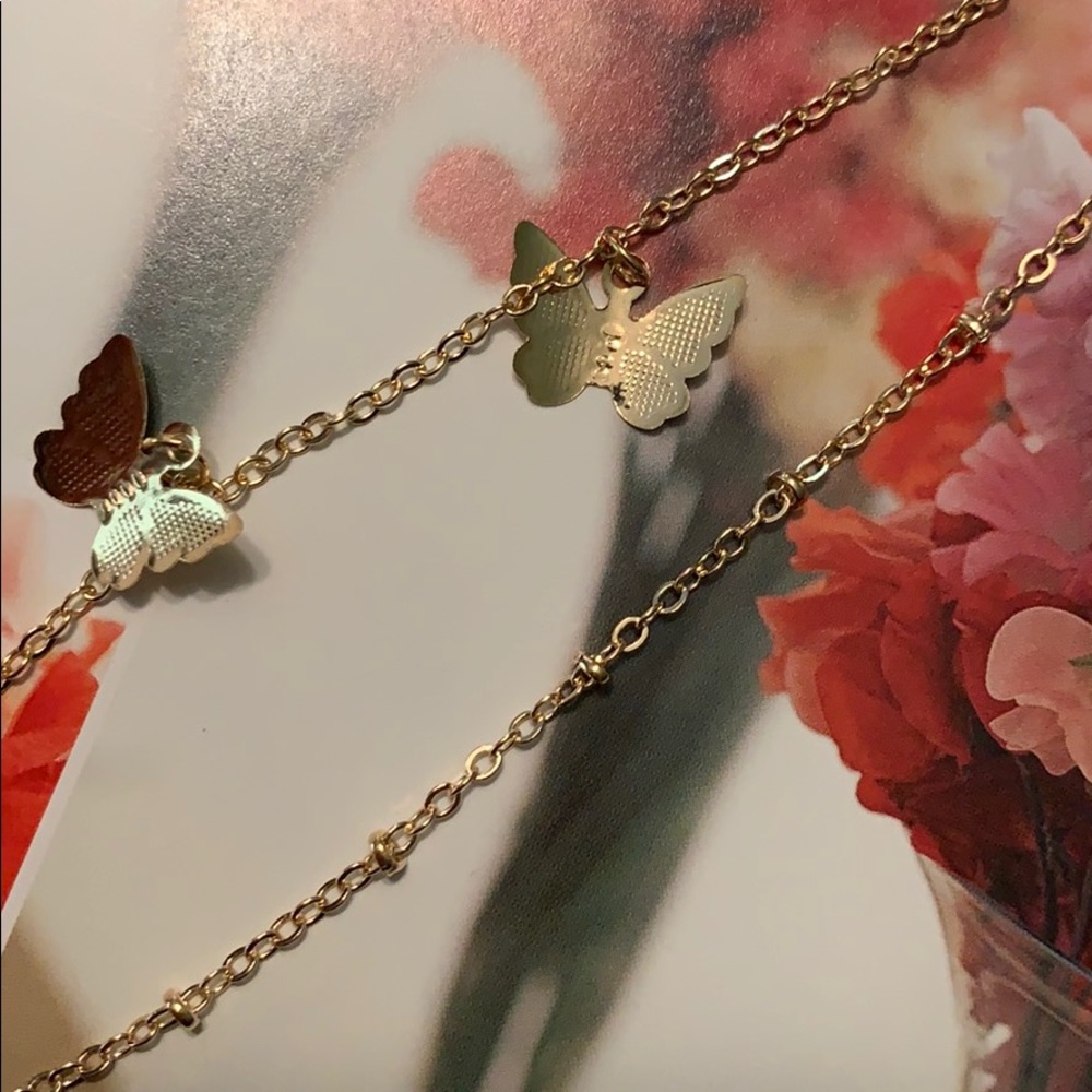 ⭐️Clearance ⭐️ ☀️Boutique ☀️Layered Butterfly Necklace - Picture 6 of 7